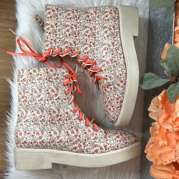 Schutz Mckenzie Leather Boot - Picture 7 of 14